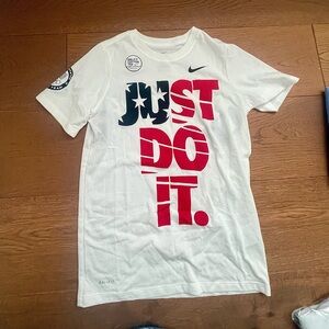 New Nike Just Do It Team USA Olympic t-shirt